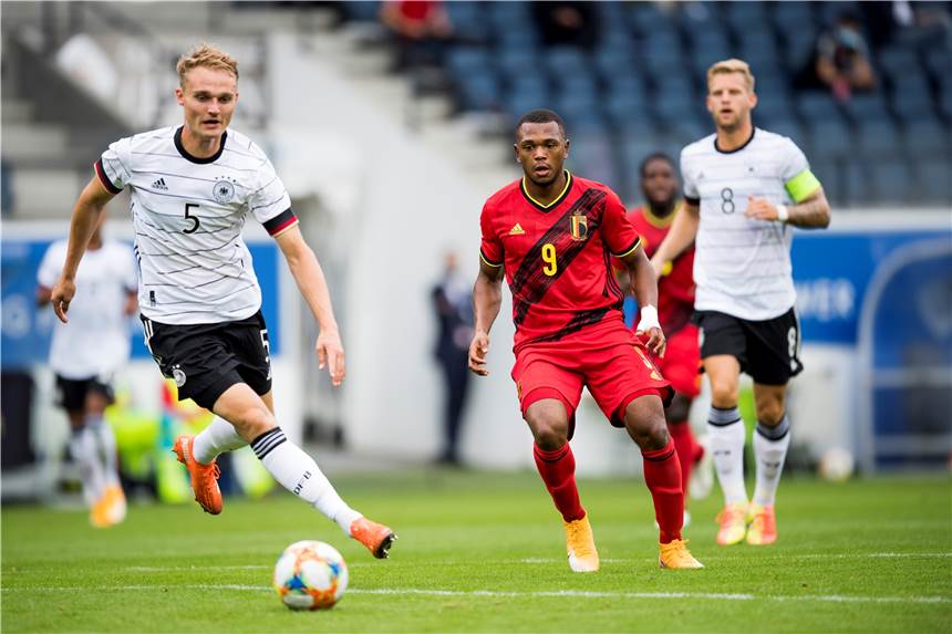 Im Video: Amos Pieper spricht im Arminia-Interview über seine EM-Nominierung Wird bei der U21-EM das deutsche Trikot tragen: Der Nordkirchener Amos Pieper.