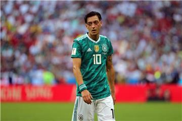 Wird Mesut Özil sich nach seinem Urlaub zur Affäre um die Fotos mit Recep Tayyip Erdogan äußern? Foto: Christian Charisius