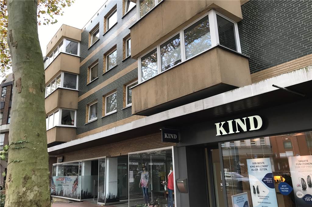 1,6-Millionen-Immobilie in Castroper 1b-Lage sucht neuen Besitzer Wird verkauft: ein großes Wohn- und Geschäftshaus am Münsterplatz in der Altstadt von Castrop-Rauxel.