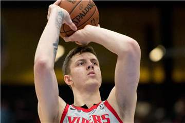 Wirft künftig für die Houston Rockets auf den Korb: Isaiah Hartenstein. Foto: Philipp Hülsmann/Philipp Hülsmann