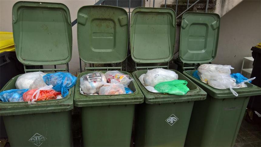 Wirtschaftsbetriebe haben Müllsünder im Visier Wirtschaftsbetriebe kontrollieren seit Anfang des Monats grüne und gelbe Tonnen.
