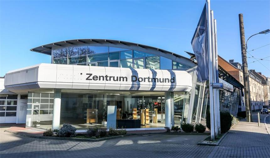 Wo einst Autos verkauft wurden, entsteht eine Aldi-Filiale.