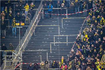Wo sonst die BVB-Ultras für Stimmung sorgen, ging beim Spiel gegen Augsburg gar nichts.