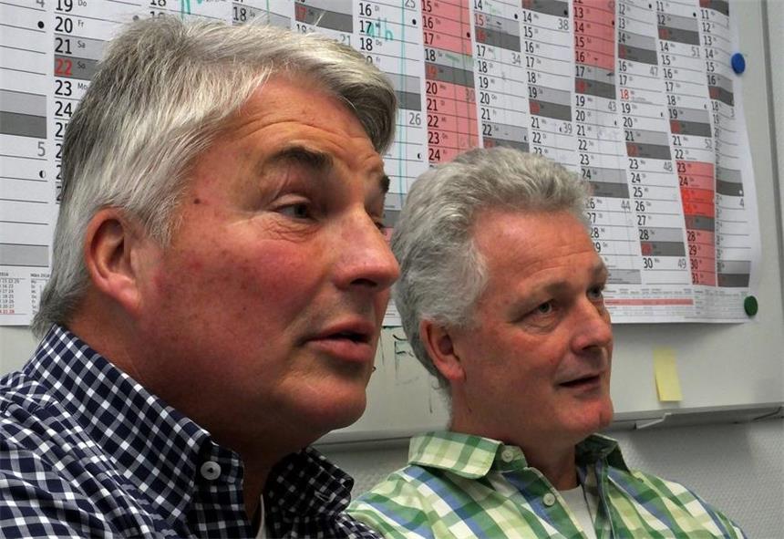 Vereine wegen Hallenschließung in Bedrängnis Wolfgang Meininghaus (links, TuS Villigst) und Dirk Mimberg (HVE Villigst-Ergste) machen sich Sorgen: Wenn ihre Vereine die Turnhalle in Villigst nicht mehr nutzen können - wohin sollen sie dann ausweichen?