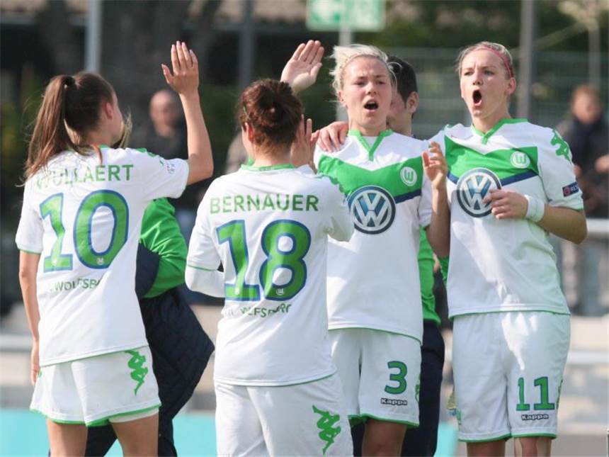 Wolfsburgs Frauen gewinnen Fernduell gegen Frankfurt Wolfsburgs Frauen beenden die Saison auf Platz zwei. Foto: Frank Rumpenhorst
