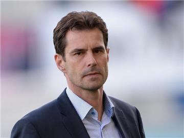 Wolfsburgs Trainer Ralf Kellermann kritisiert die medizinische Versorgung bei der Frauen-WM. Foto: Peter Steffen