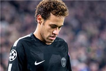 Womöglich wird Neymar erst zur WM in Russland wieder für Brasilien spielen. Foto: Sven Hoppe