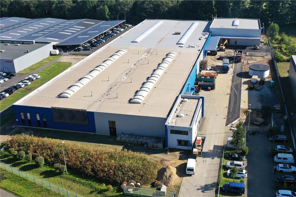 Ukraine-Konflikt erschüttert Firmen - Dorstener Drahtwerke boykottieren Russland Wurde 2021 eröffnet: Neue Halle der Dorstener Drahtwerke im Industriegebiet.