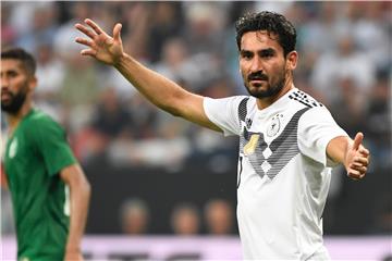 Wurde nach seiner Einwechslung bei jedem Ballkontakt ausgepfiffen: Ilkay Gündogan.