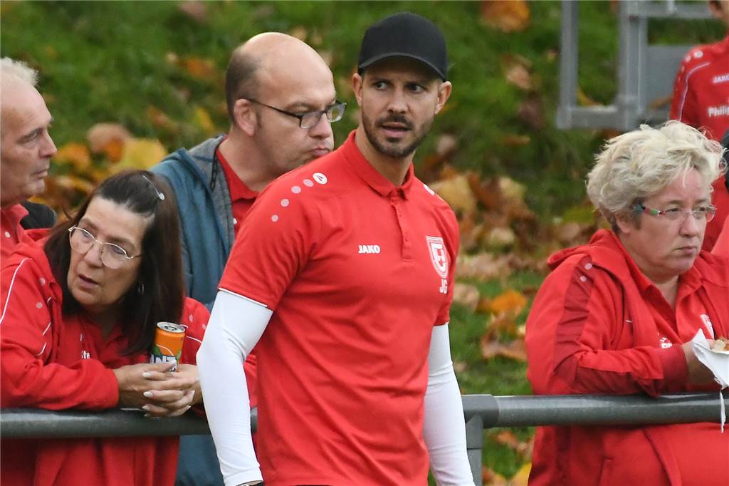 Wacker Obercastrop gegen Wiemelhausen : Fünf-Tore-Spiel verändert die Tabelle Wurde von den Wackeranern überrascht: Concordia-Trainer Jens Glembowitz.