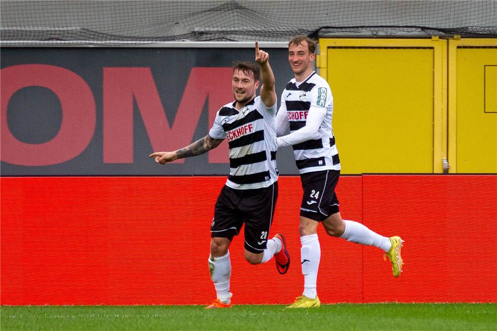 Mangelhafte Chancenverwertung wird BVB-U23 zum Verhängnis: Verdientes 1:2 gegen Verl Yari Otto jubelt.