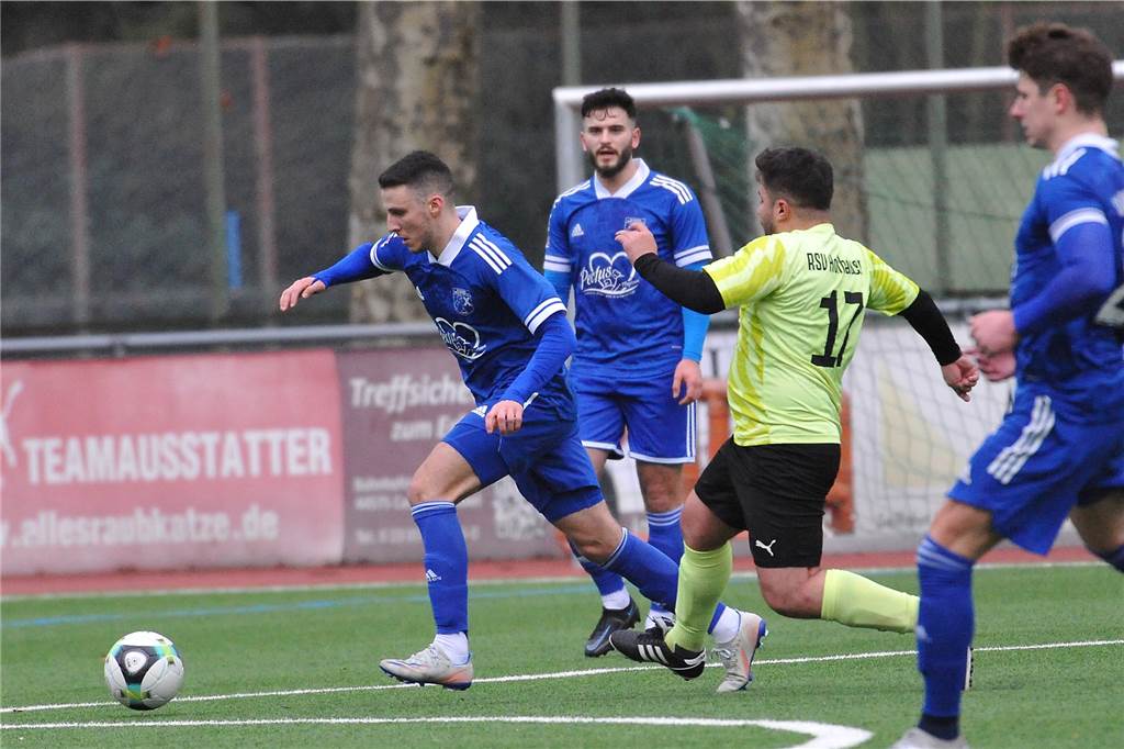 Bezirksligist Spvg Schwerin hat dritten Neuzugang vom Westfalenligisten Wacker Obercastrop Yassine Bellahcen (am Ball) kam für den SV Wacker Obercastrop nur in vier Partien zum Einsatz. Er wechselt zur Saison 2022/23 zur Spvg Schwerin.
