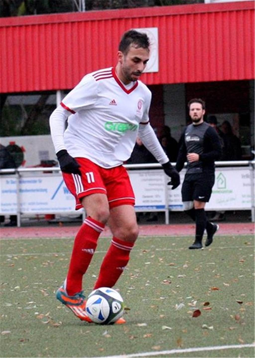 Ein Topstürmer lässt den Hombrucher SV zappeln - ein anderer kommt Yassir Mhani wechselt vom SV Brackel zum Hombrucher SV.