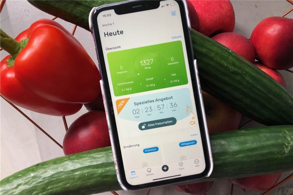 Drei der bekanntesten Fitness-Apps im Vergleich: Vom Kalorienzählen bis zum Workout Yazio errechnet den täglichen Kalorienbedarf anhand eines Fragebogens. Es gibt auch die Möglichkeit, Sporteinheiten einzutragen.