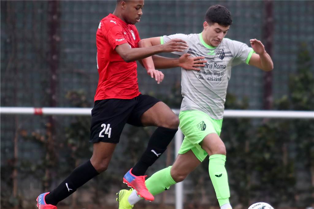 TuS Körne am Abgrund: Beide Top-Stürmer verlassen den Klub, einer geht zum Königsborner SV Yonas Hamdoun (r.) wechselt im Sommer zum Königsborner SV.