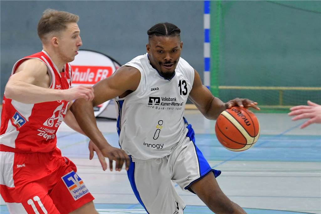 Paukenschlag bei den LippeBaskets: Einer der Topscorer verlässt den Verein Yvan Noubissi wird in der kommenden Spielzeit nicht mehr für die LippeBaskets auflaufen.