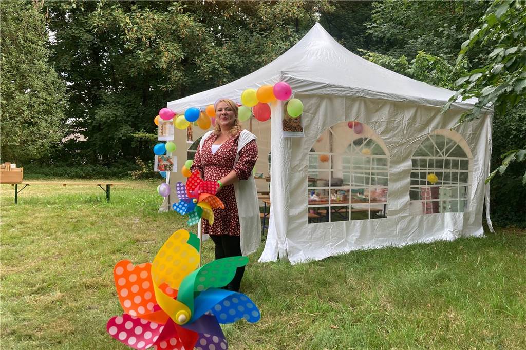 Yvonne Lentmann freut sich auf viele junge Besucherinnen und Besucher beim Kinderprogramm im Schlosspark.