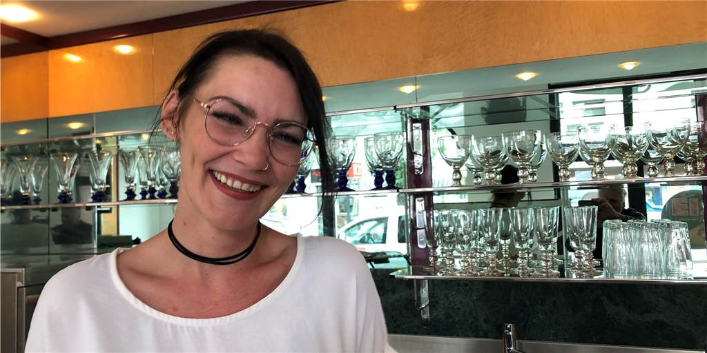 Yvonne Neudeker, die neue Inhaberin des Eiscafé in Husen, hat zuletzt schlecht geschlafen. Aber sie freut sich auf ihr "Yve's"