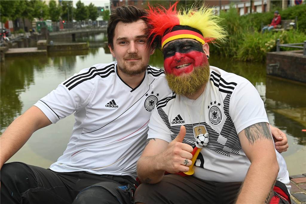 Zahlreiche Dorstener haben das Deutschland-Spiel beim Public Viewing am Platz der Deutschen Einheit verfolgt.