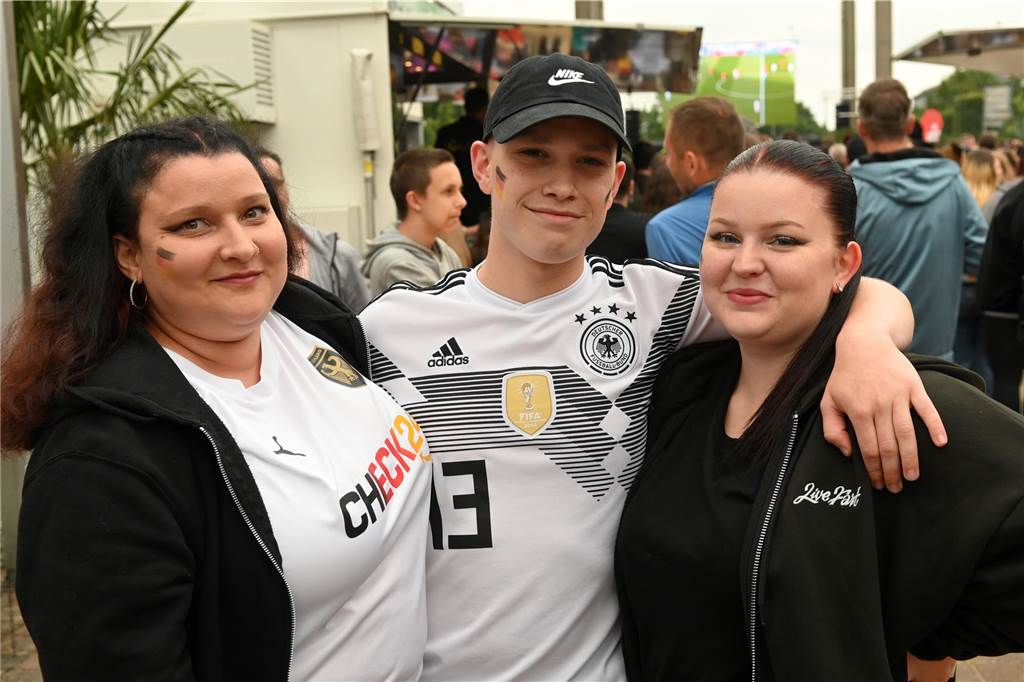 Zahlreiche Dorstener haben das Deutschland-Spiel beim Public Viewing am Platz der Deutschen Einheit verfolgt.