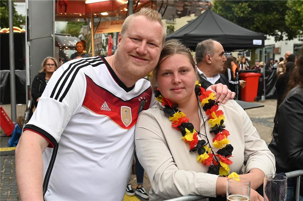 Zahlreiche Dorstener haben das Deutschland-Spiel beim Public Viewing am Platz der Deutschen Einheit verfolgt.