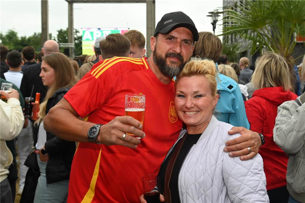 Zahlreiche Dorstener haben das Deutschland-Spiel beim Public Viewing am Platz der Deutschen Einheit verfolgt.