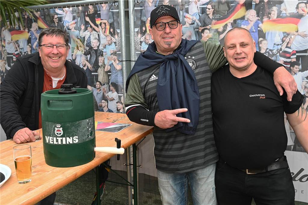 Zahlreiche Dorstener haben das Deutschland-Spiel beim Public Viewing am Platz der Deutschen Einheit verfolgt.