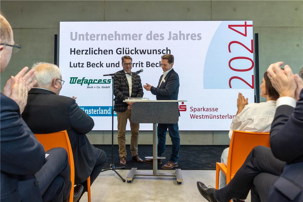 Zahlreiche Gäste nahmen an der Verleihung zum Unternehmer des Jahres 2024 bei Kemper in Vreden teil.