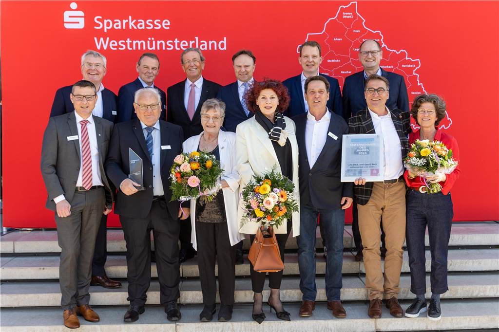 Zahlreiche Gäste nahmen an der Verleihung zum Unternehmer des Jahres 2024 bei Kemper in Vreden teil.