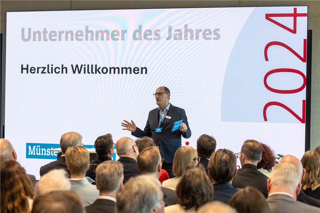 Zahlreiche Gäste nahmen an der Verleihung zum Unternehmer des Jahres 2024 bei Kemper in Vreden teil.