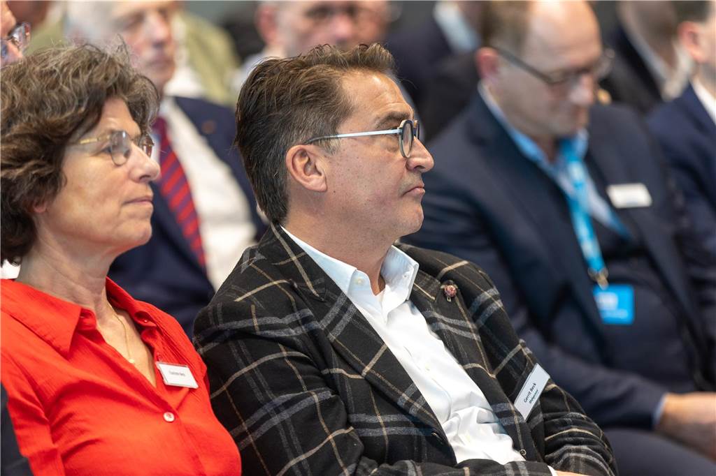 Zahlreiche Gäste nahmen an der Verleihung zum Unternehmer des Jahres 2024 bei Kemper in Vreden teil.
