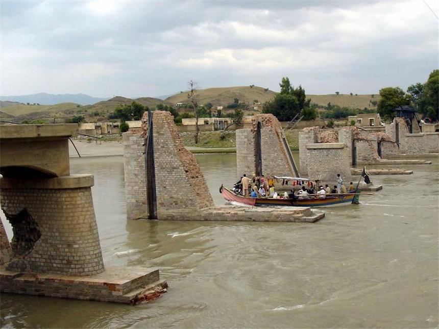 Weltweite Fluthilfe für Pakistan aufgestockt Zahlreiche Länder haben ihre Hilfe für Pakistan aufgestockt. Das von der verheerenden Flut heimgesuchte Land wurde aber auch aufgefordert, selbst die Probleme in den Griff zu bekommen.