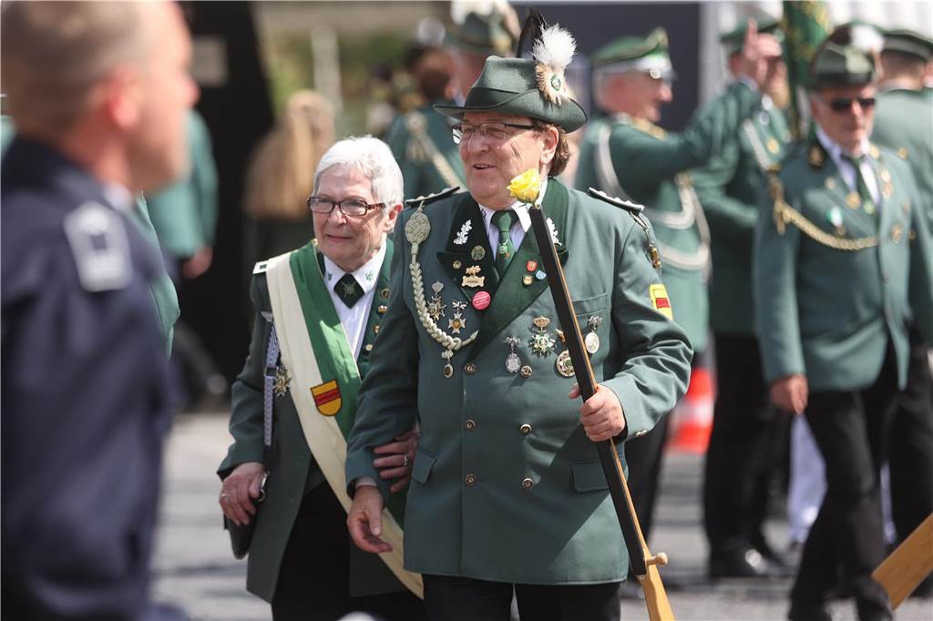Zahlreiche Schützenverein, Spielmannszüge und Blaskapellen der Region beteiligten sich beim Festumzug des Cappenberger Schützenfestes.