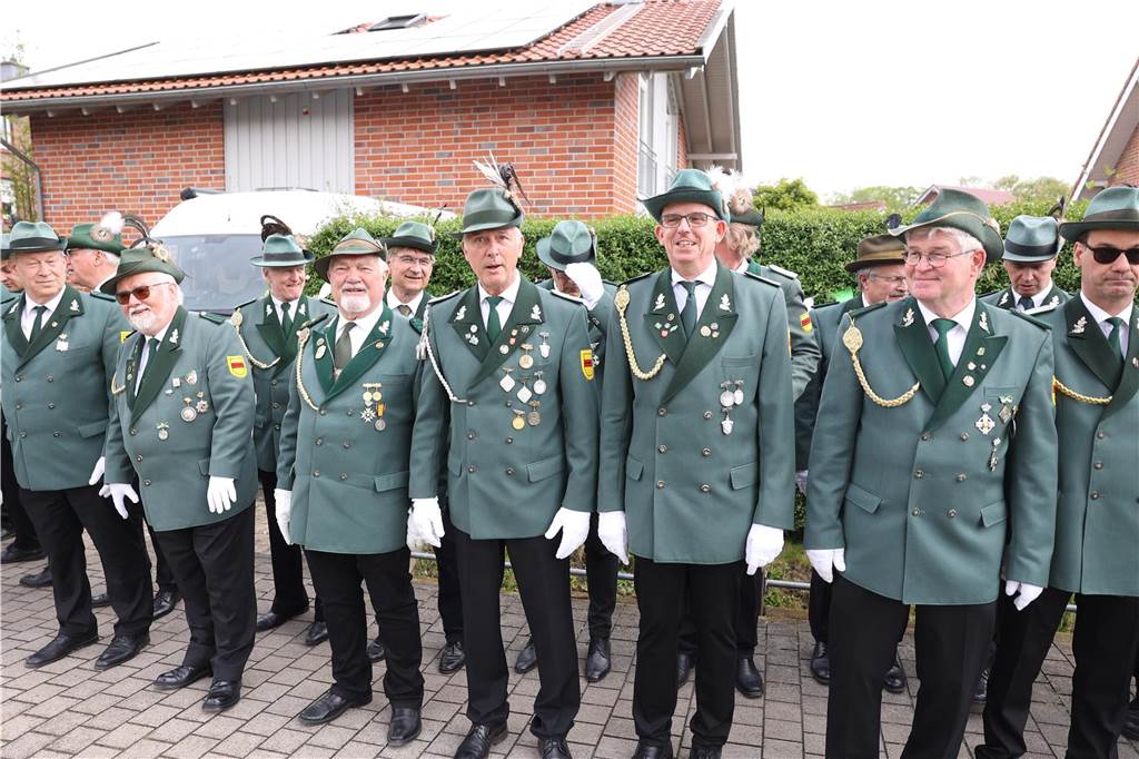 Zahlreiche Schützenverein, Spielmannszüge und Blaskapellen der Region beteiligten sich beim Festumzug des Cappenberger Schützenfestes.