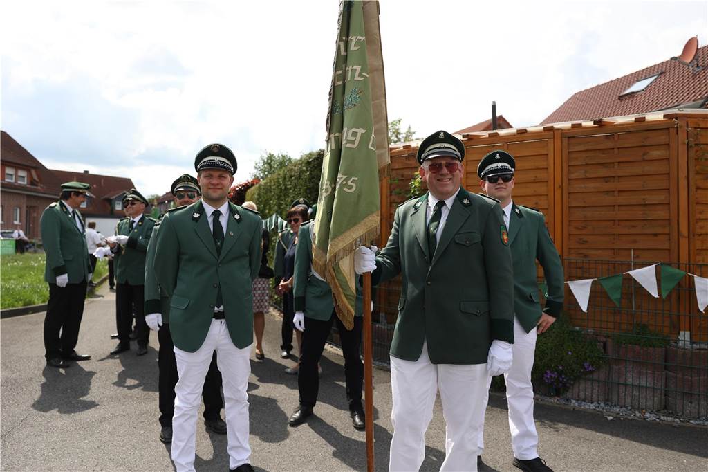Zahlreiche Schützenverein, Spielmannszüge und Blaskapellen der Region beteiligten sich beim Festumzug des Cappenberger Schützenfestes.