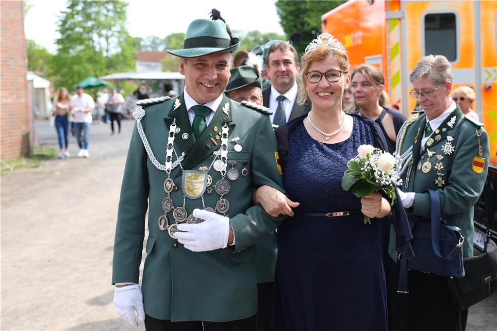 Zahlreiche Schützenverein, Spielmannszüge und Blaskapellen der Region beteiligten sich beim Festumzug des Cappenberger Schützenfestes.