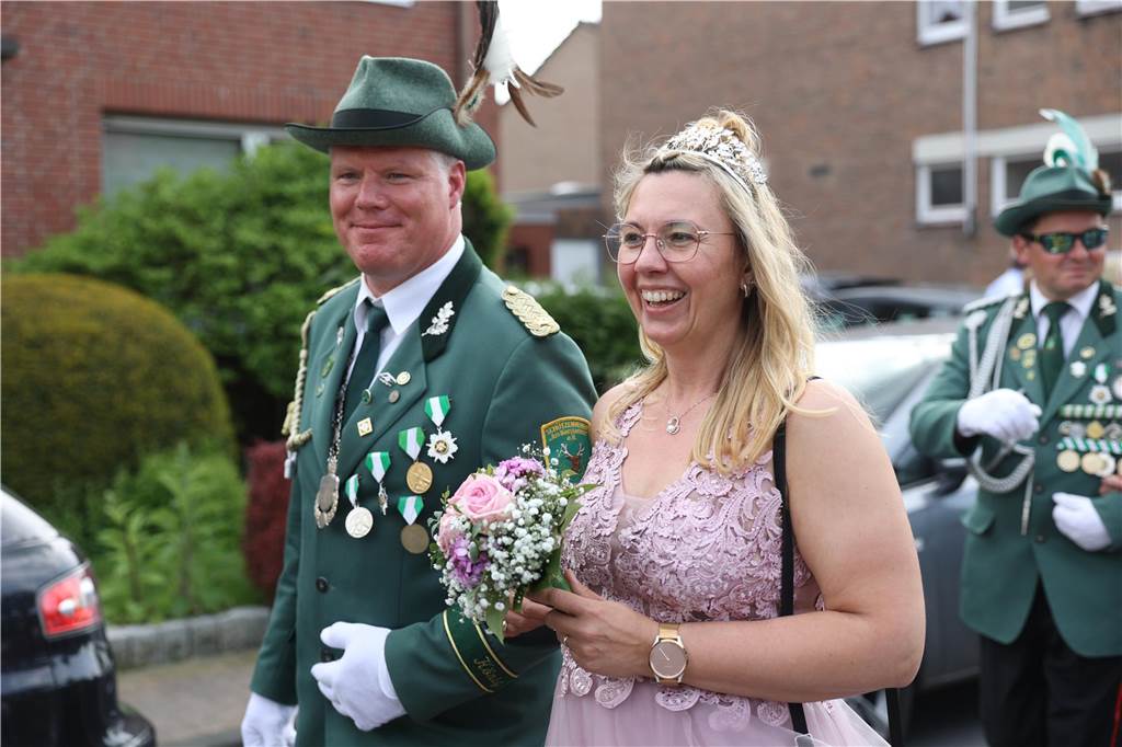 Zahlreiche Schützenverein, Spielmannszüge und Blaskapellen der Region beteiligten sich beim Festumzug des Cappenberger Schützenfestes.