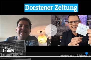 Zauberer Matthias Rauch verblüffte Redaktionsleiter Stefan Diebäcker mit einem digitalen Kartentrick, den er auch in seiner Online-Show am 5. Juni zeigen wird.