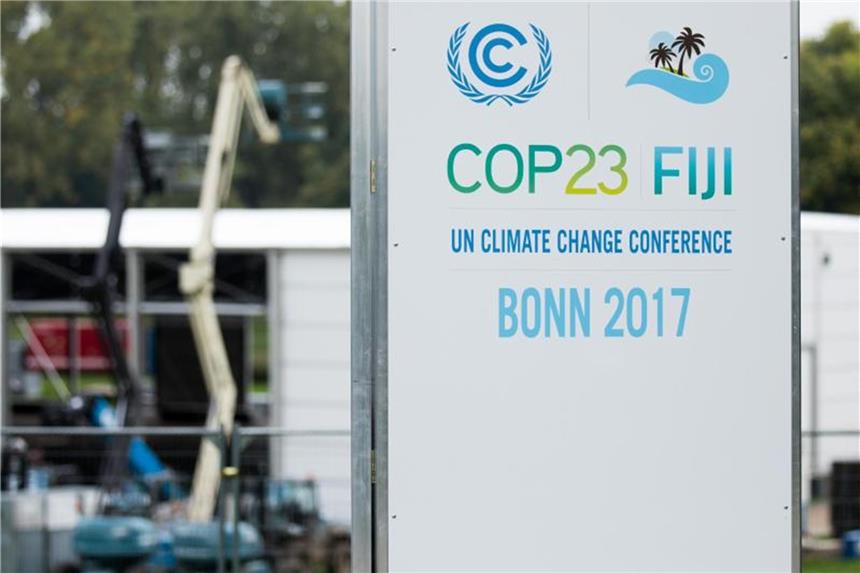 Bonner Weltklimakonferenz: Wo 25 000 Teilnehmer unterkommen Zelte für die UN-Klimakonferenz werden in Bonn aufgebaut. Foto: Rolf Vennenbernd/Archiv