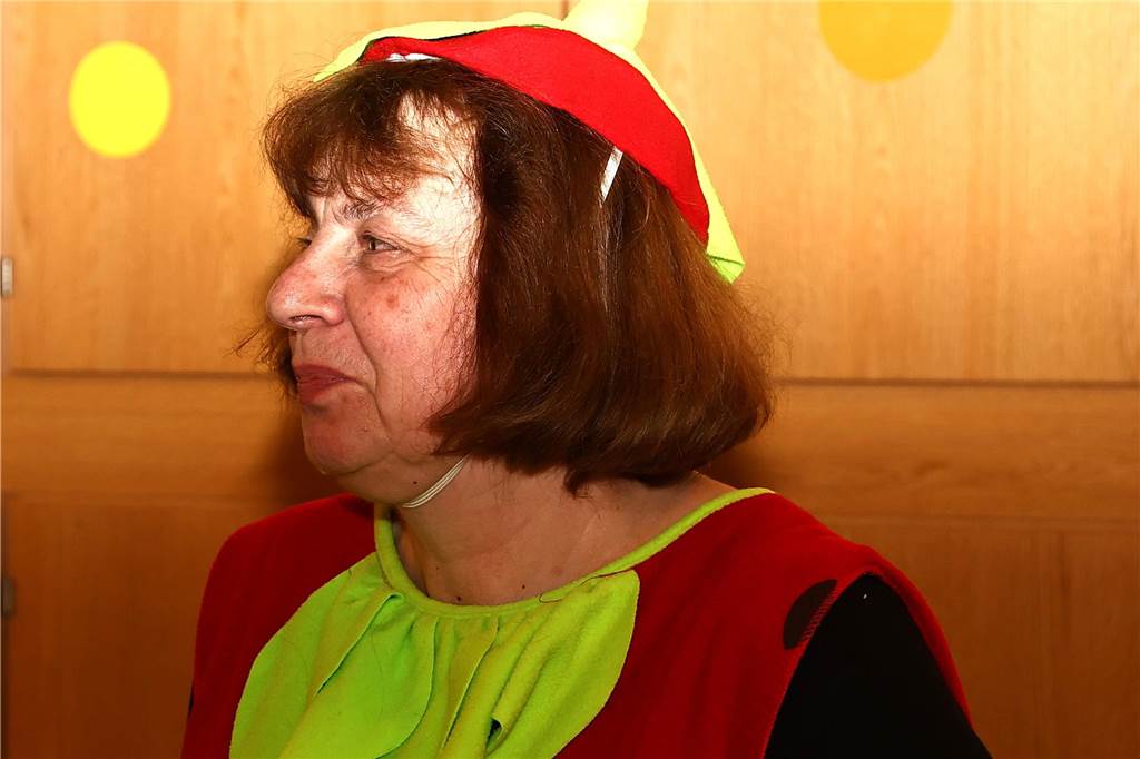 Frauen feiern bei der KFD Hamm-Bossendorf Karneval in Haltern