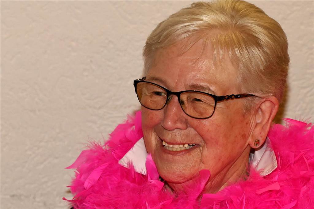 Frauen feiern bei der KFD Hamm-Bossendorf Karneval in Haltern