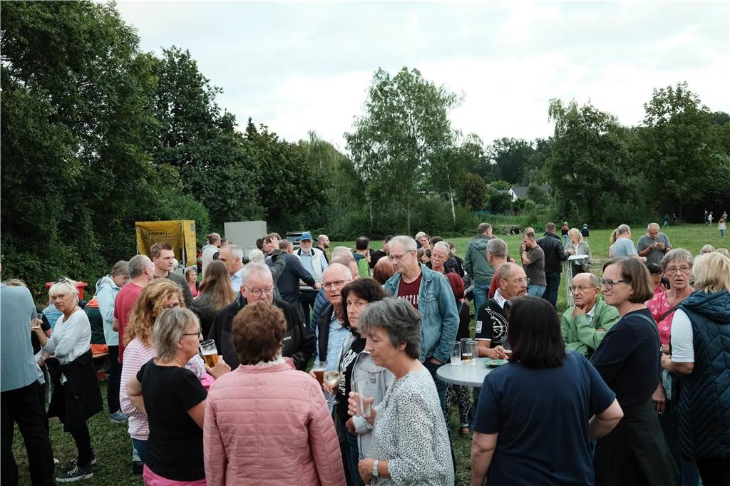 Zu Cappenberg Live waren wieder viele Musik-Fans auf den Dorfgemeinschaftsplatz gekommen.