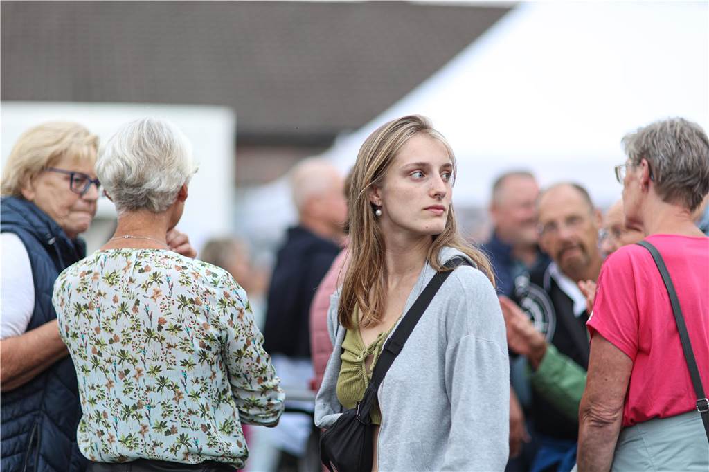 Zu Cappenberg Live waren wieder viele Musik-Fans auf den Dorfgemeinschaftsplatz gekommen.