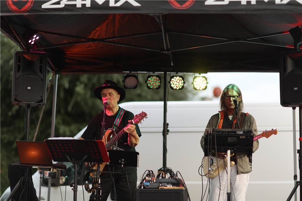 Zu Cappenberg Live waren wieder viele Musik-Fans auf den Dorfgemeinschaftsplatz gekommen.
