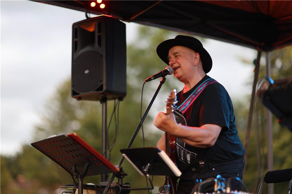 Zu Cappenberg Live waren wieder viele Musik-Fans auf den Dorfgemeinschaftsplatz gekommen.