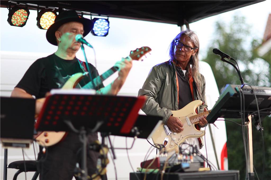 Zu Cappenberg Live waren wieder viele Musik-Fans auf den Dorfgemeinschaftsplatz gekommen.