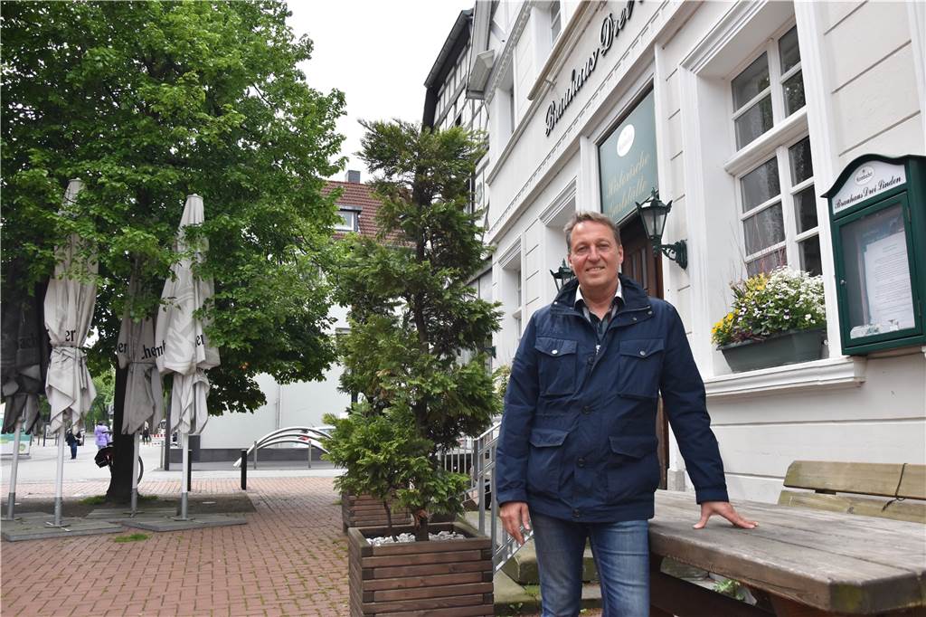 Biergärten vor möglicher Öffnung: Wenig Jubel bei Gastronomen in Lünen Zu den Kontrollen von Geimpften, Genesenen und Gesundeten sagt Frank Teschler: „Wir werden nicht mit einem Notar daneben stehen." Die Frage nach rechtlichen Konsequenzen bei Fehlern oder Fälschungen bleibe bestehen.