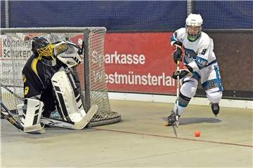 Zu den Routiniers im Ahauser Regionalliga-Team zählt Sebastian Gunawan (r.).