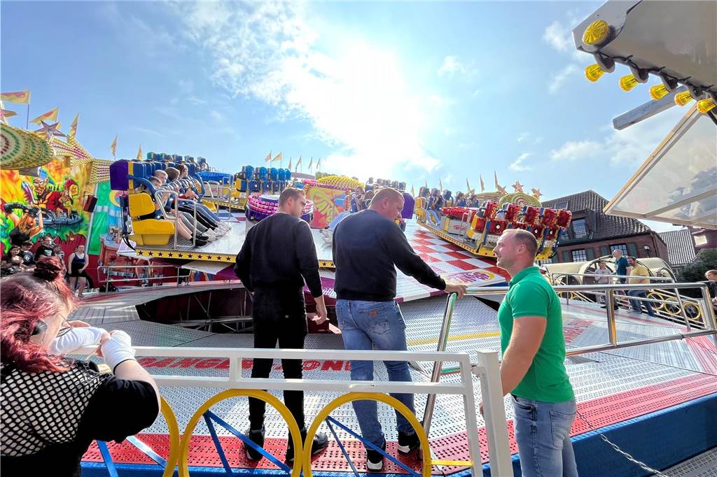 Das "Take off" ein Fahrgeschäft auf der Vredener Kirmes