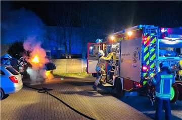 Zu einem brennenden Müllcontainer wurde die Feuerwehr Raesfeld in der Nacht zu Freitag gerufen.